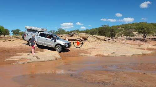 4x4 driving sucessfully through river