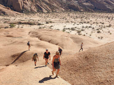 Julien, Marc, Marie, Manon, Mathou & Simon climbing granite rock