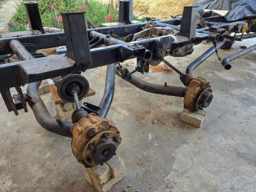 Duro chassis & wheel hubs