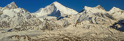 Snowy peaks of Nun-Kun (7135 m)