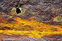 Aristea ship wreck on beach : rust details