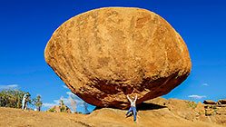 Granny & Lisa holding balancing rocks
