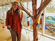 Lisa in museum