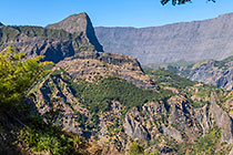gorge & mountains