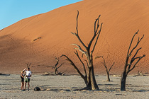 Julien & Manon in vlei near dead trees