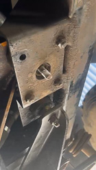 Duro Cummins 6BT missing mopunting bolts