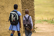 Zulu village : children going to school