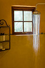 honneymoon suite : bathroom - shower detail