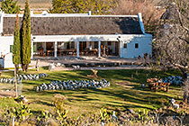 private homestead & garden